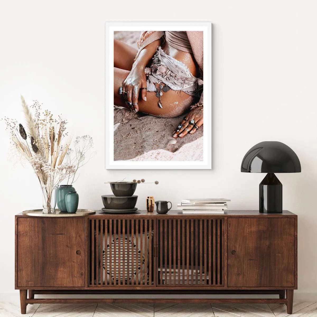 Poster in een witte lijst - Door de golven gegooid? - 61x91 cm