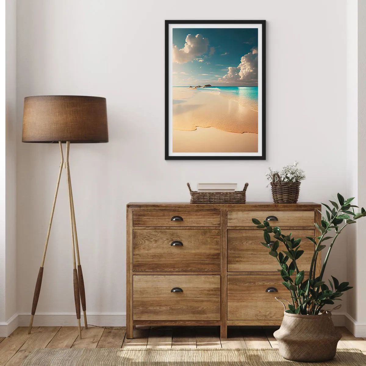 Poster in een zwarte lijst - Een strand met turquoise water, delicate wolken en zand - 50x70cm - Een droomdag - Moderne wanddecoratie voor woonkamer en slaapkamer ARTTOR