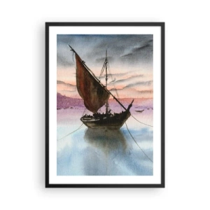 Poster in een zwarte lijst - Een zeilschip op kalm water in het licht van de zonsondergang - 50x70cm - Avond in de haven - Moderne wanddecoratie voor woonkamer en slaapkamer ARTTOR