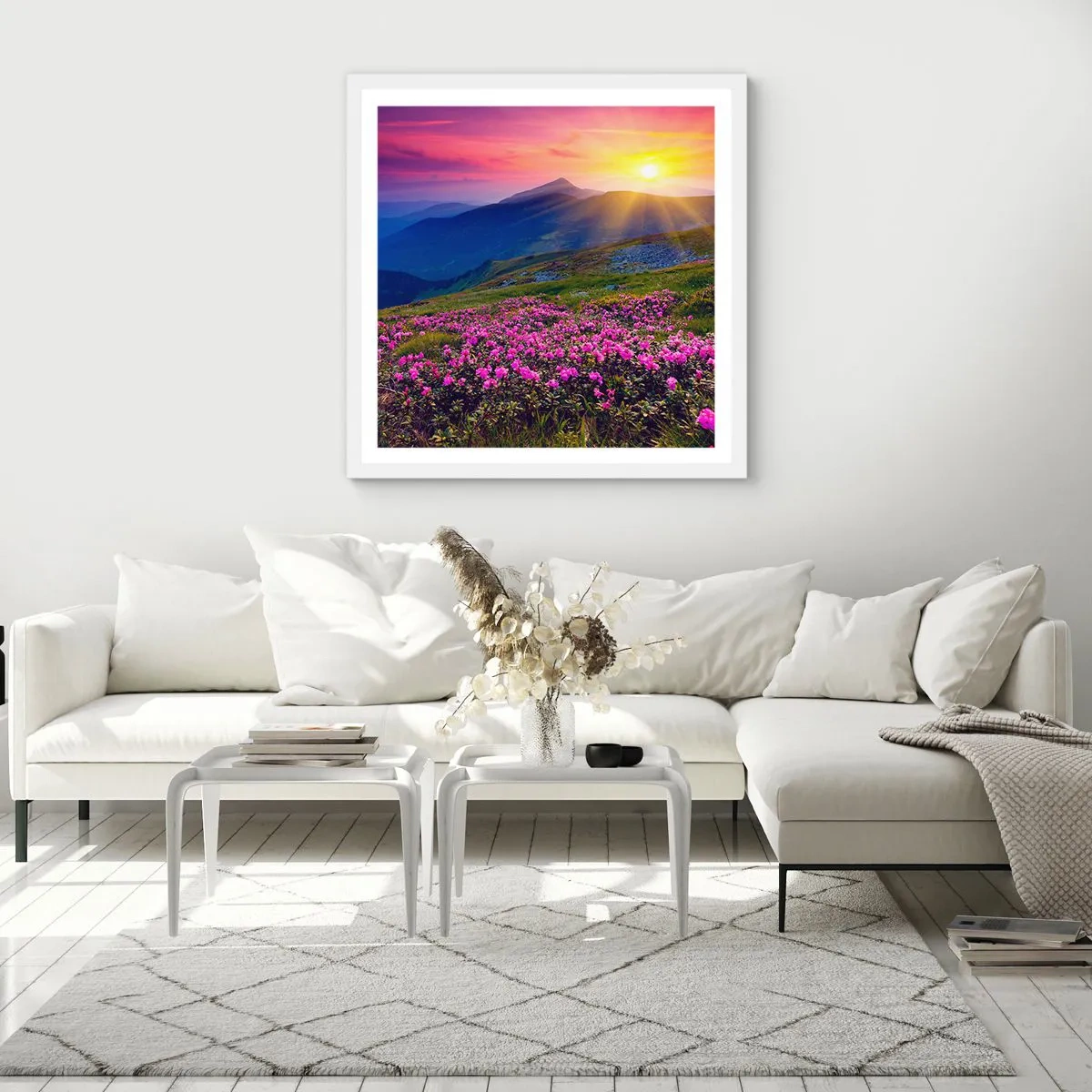 Poster in een witte lijst - … En eromheen ruikt het naar bergdennen en de geur van kruiden - 40x40 cm