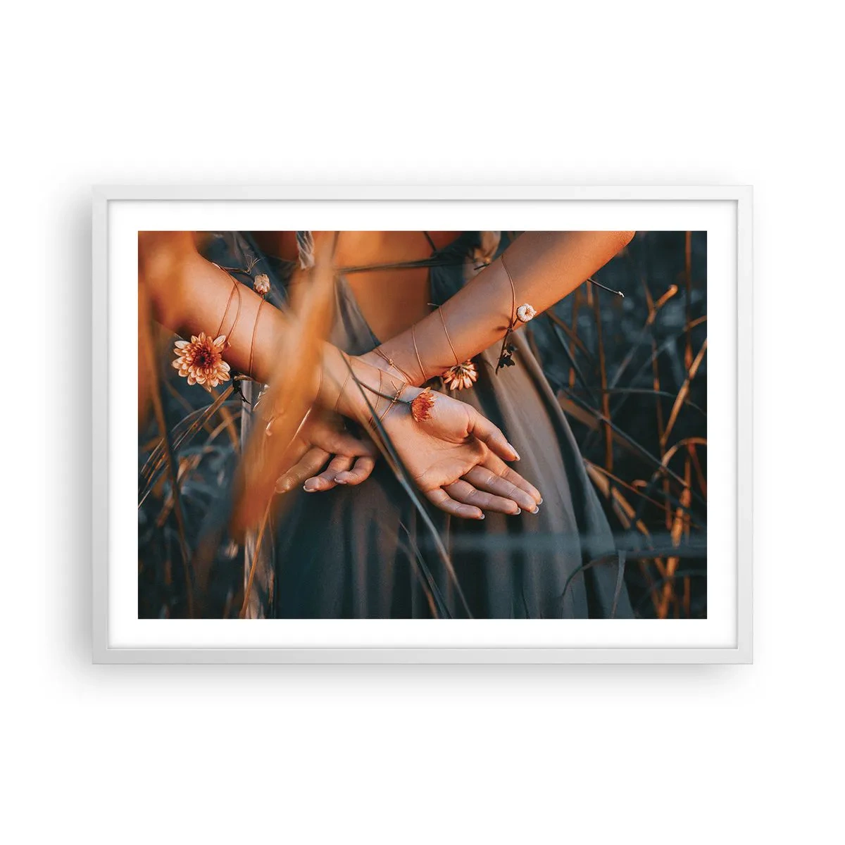 Poster in een witte lijst - Verbonden met de natuur - 70x50 cm