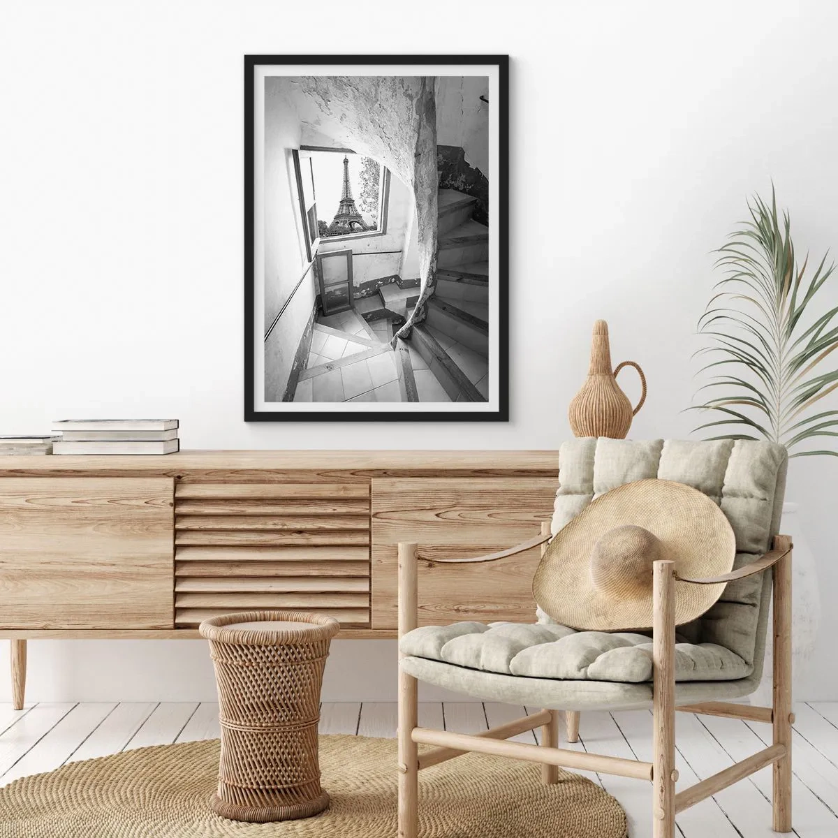 Poster in een zwarte lijst - Uitzicht op de Eiffeltoren door een raam in een oud gebouw - 50x70cm - Wat een uitzicht! - Moderne wanddecoratie voor woonkamer en slaapkamer ARTTOR