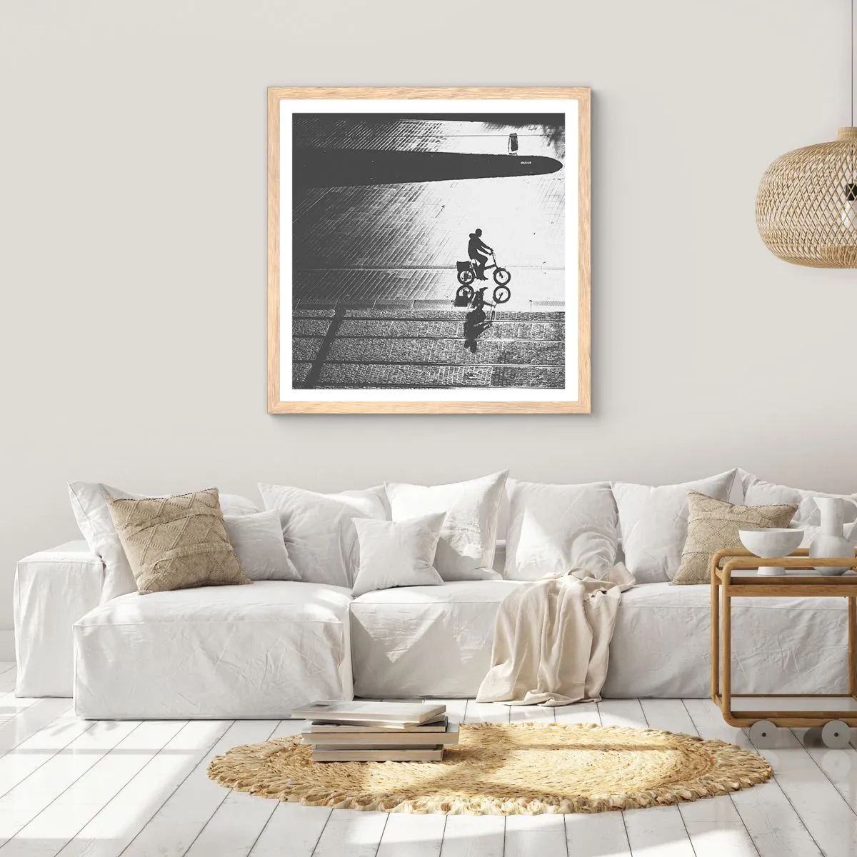 Een poster in een licht eiken lijst - Voor mij, door de stad - 30x30 cm