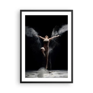 Poster in een zwarte lijst - Een danseres in een stofwolk tegen een zwarte achtergrond - 50x70cm - Elfen bestaan - Moderne wanddecoratie voor woonkamer en slaapkamer ARTTOR