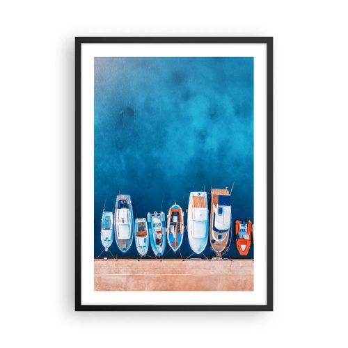 Poster in een zwarte lijst - Een vogelperspectief van boten die aangemeerd liggen in een blauwe baai - 50x70cm - In één rij - Moderne wanddecoratie voor woonkamer en slaapkamer ARTTOR