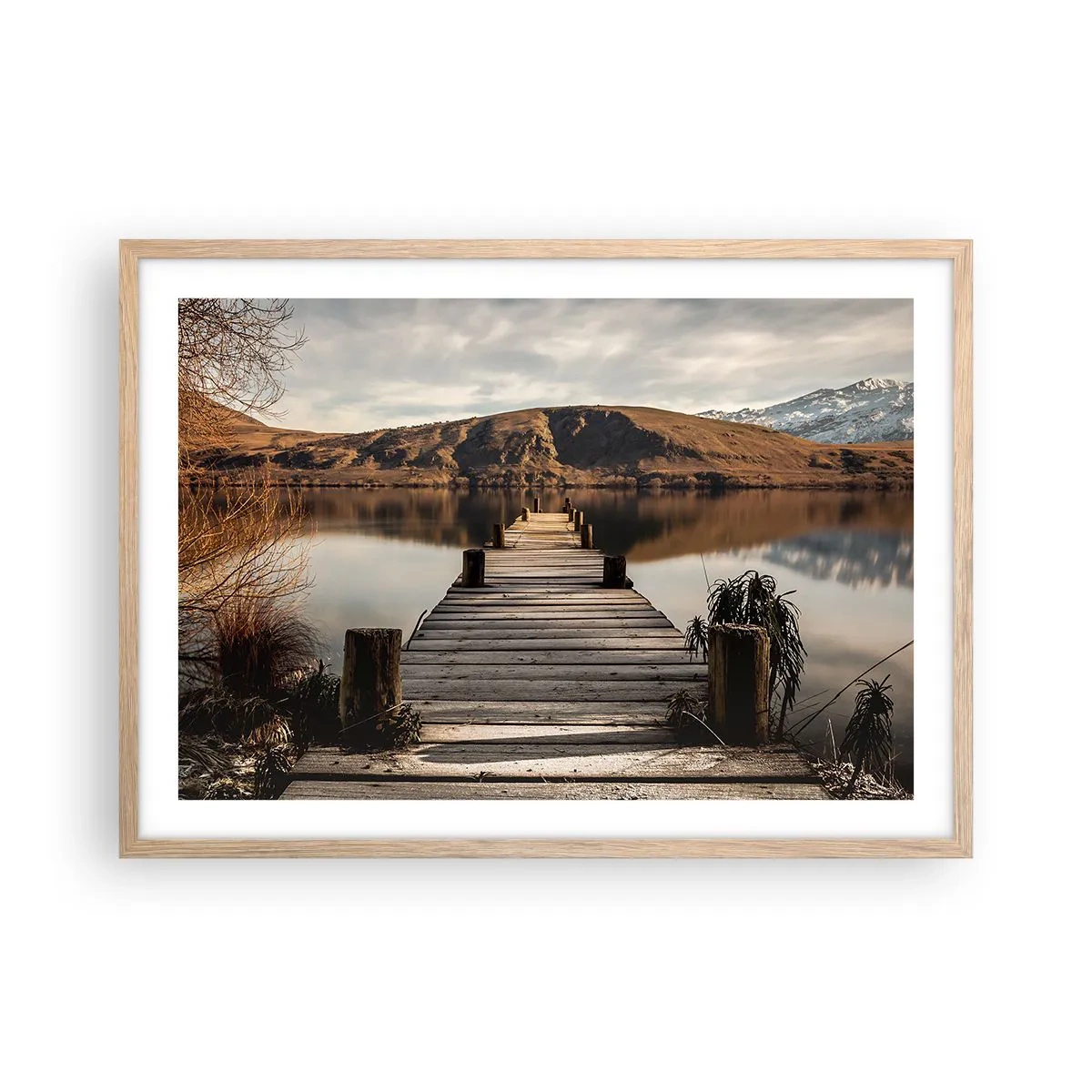 Een poster in een licht eiken lijst - Landschap in stilte - 70x50 cm