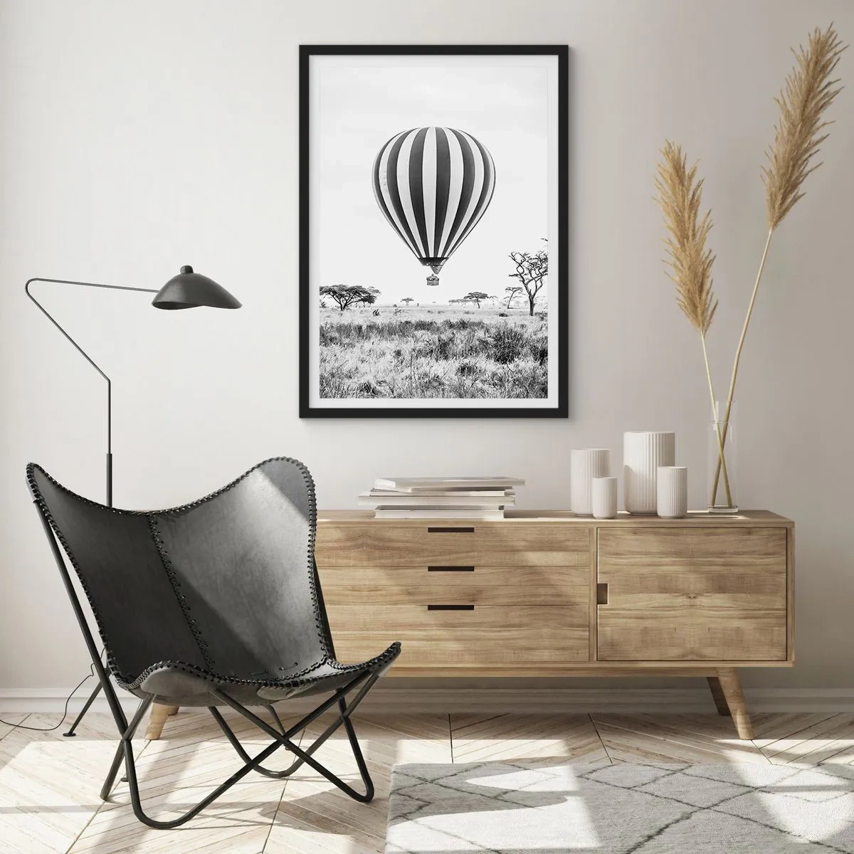 Poster in een zwarte lijst - Boven de savanne - 61x91 cm