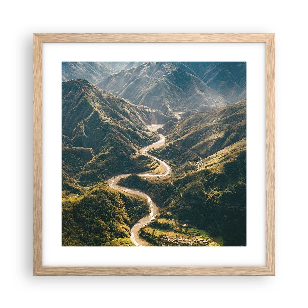 Een poster in een licht eiken lijst - Recht uit het hart van de bergen - 40x40 cm