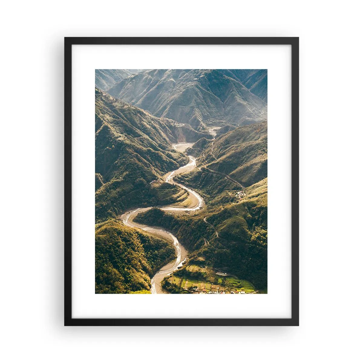 Poster in een zwarte lijst - Recht uit het hart van de bergen - 40x50 cm