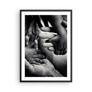 Poster in een zwarte lijst - Zwart-wit motief van handen die verbondenheid symboliseren - 50x70cm - Om mens te zijn - Moderne wanddecoratie voor woonkamer en slaapkamer ARTTOR