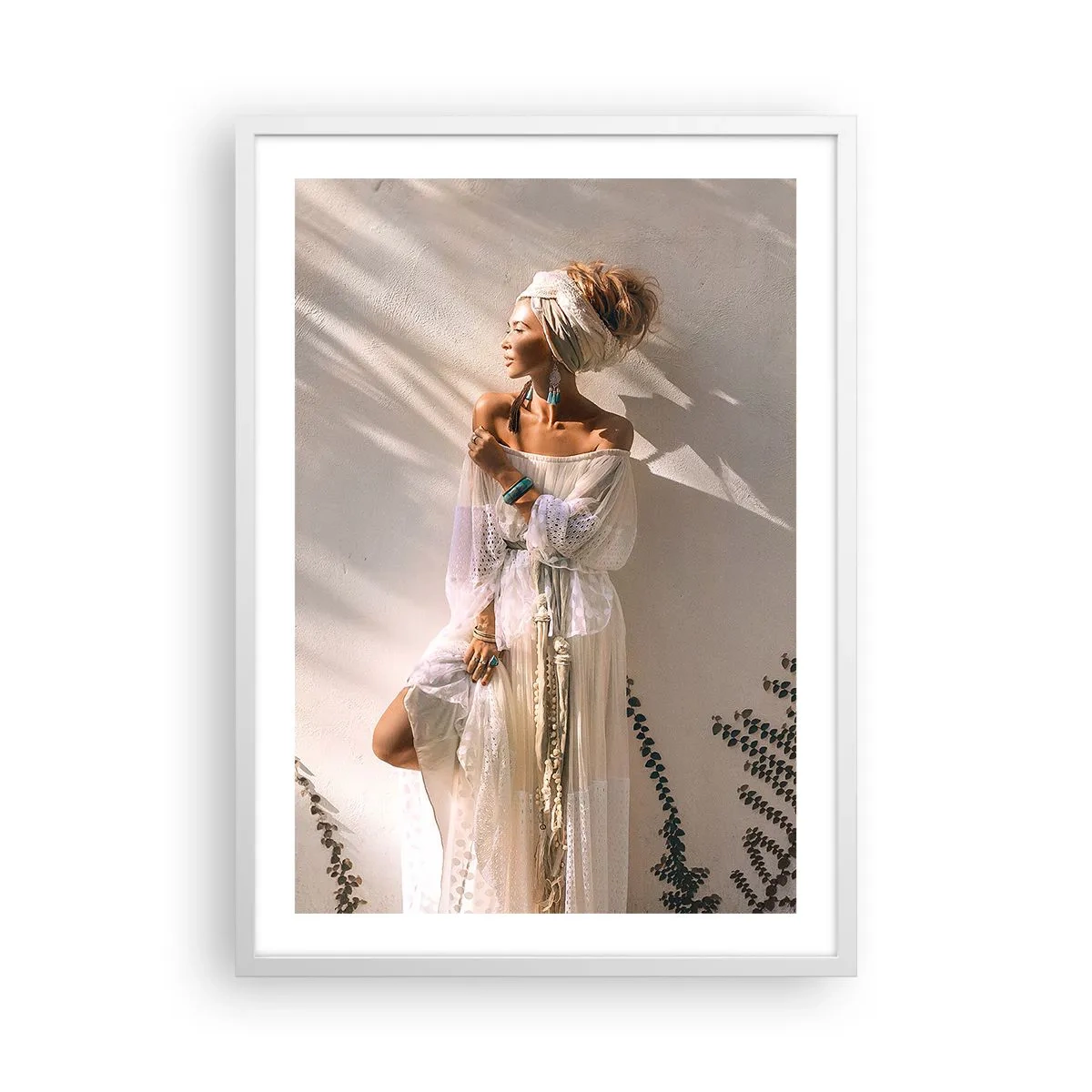 Poster in een witte lijst - De zon en het meisje - 50x70 cm
