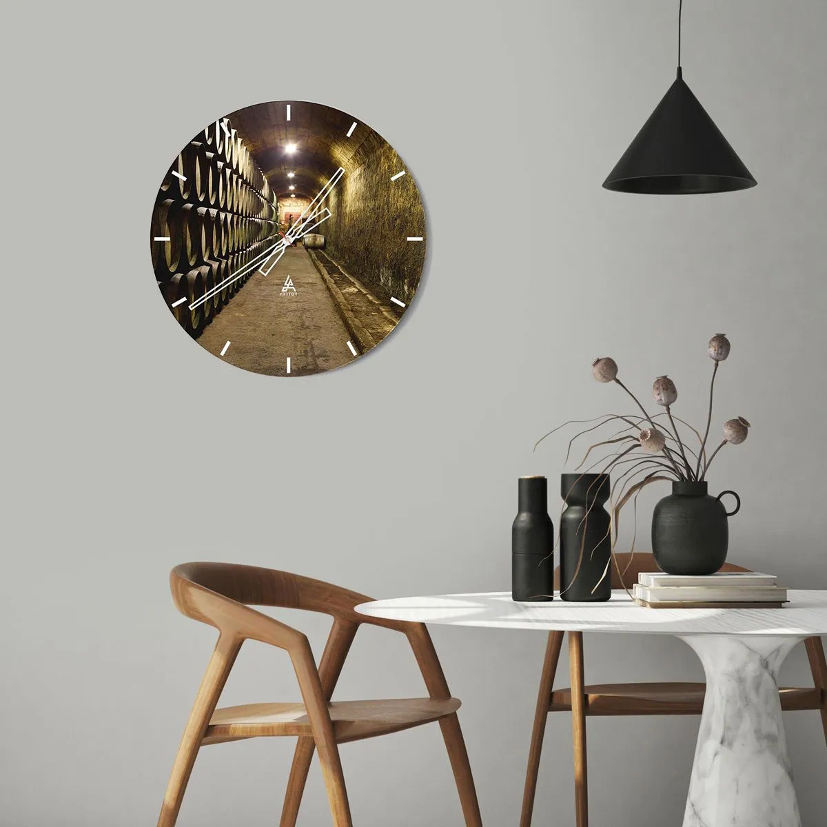 Wandklok - Klok - Interieur van een kelder met houten wijnvaten - 30x30cm - Het is goed om te gaan liggen - Moderne wanddecoratie voor woonkamer, keuken en slaapkamer ARTTOR