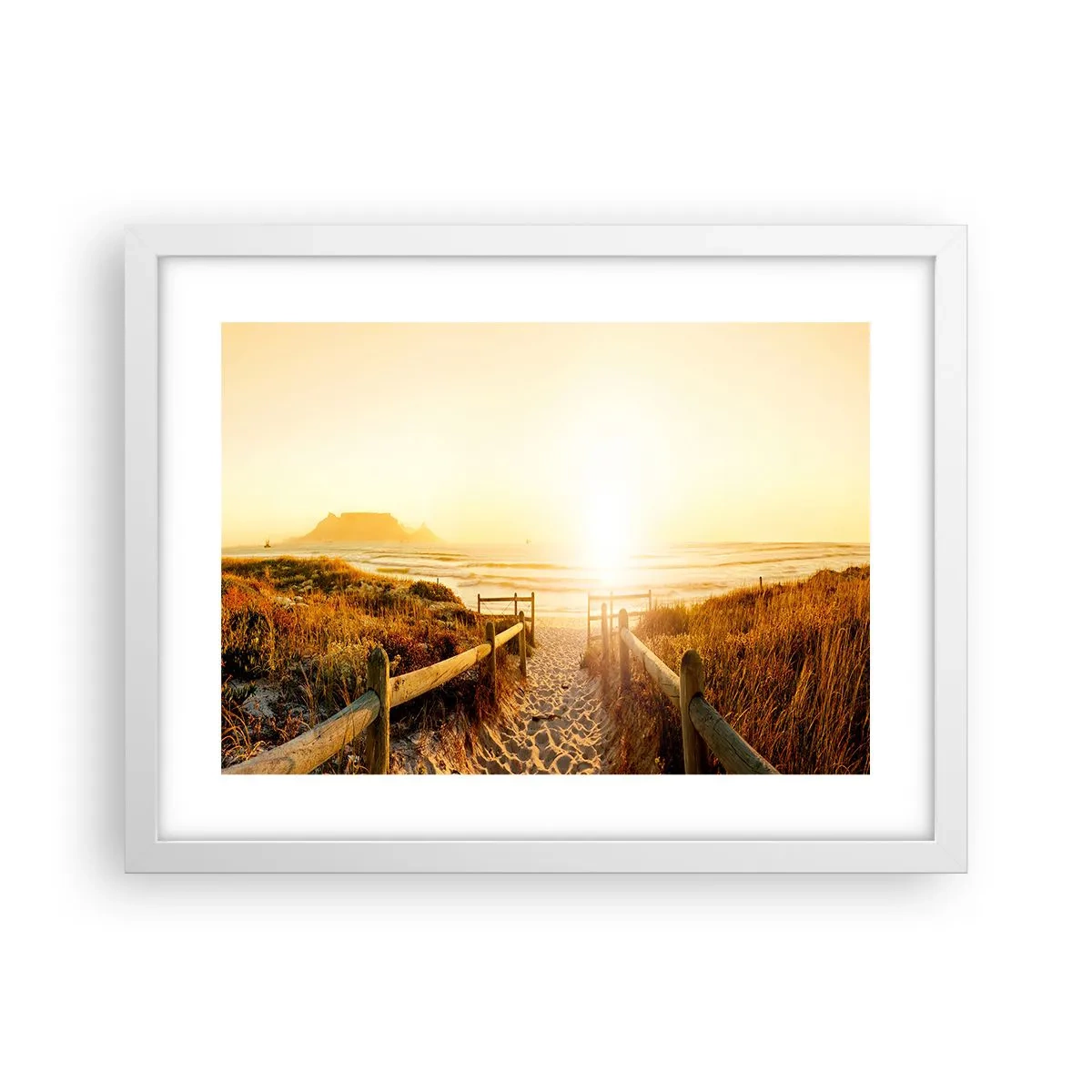Poster in een witte lijst - Over het duin, richting de zon - 40x30 cm