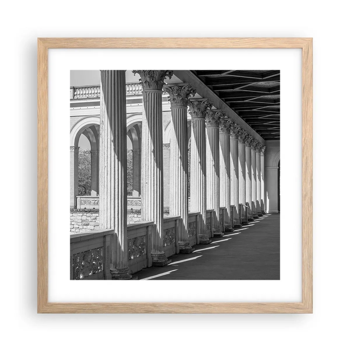 Een poster in een licht eiken lijst - Zonnige arcade - 40x40 cm