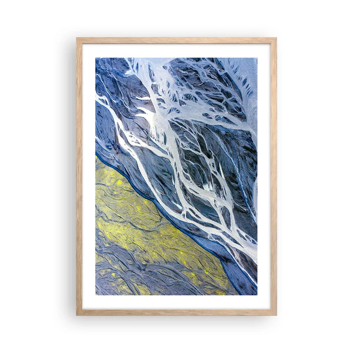 Een poster in een licht eiken lijst - Rotstekeningen van de natuur - 50x70 cm