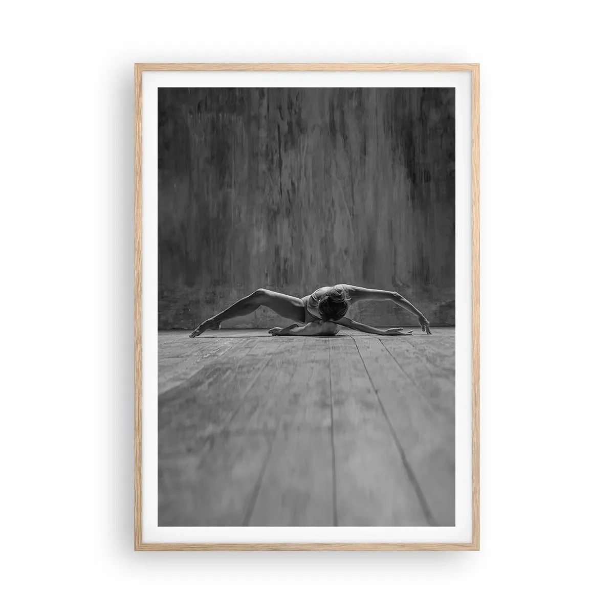 Een poster in een licht eiken lijst - Symmetrie gevonden - 70x100 cm