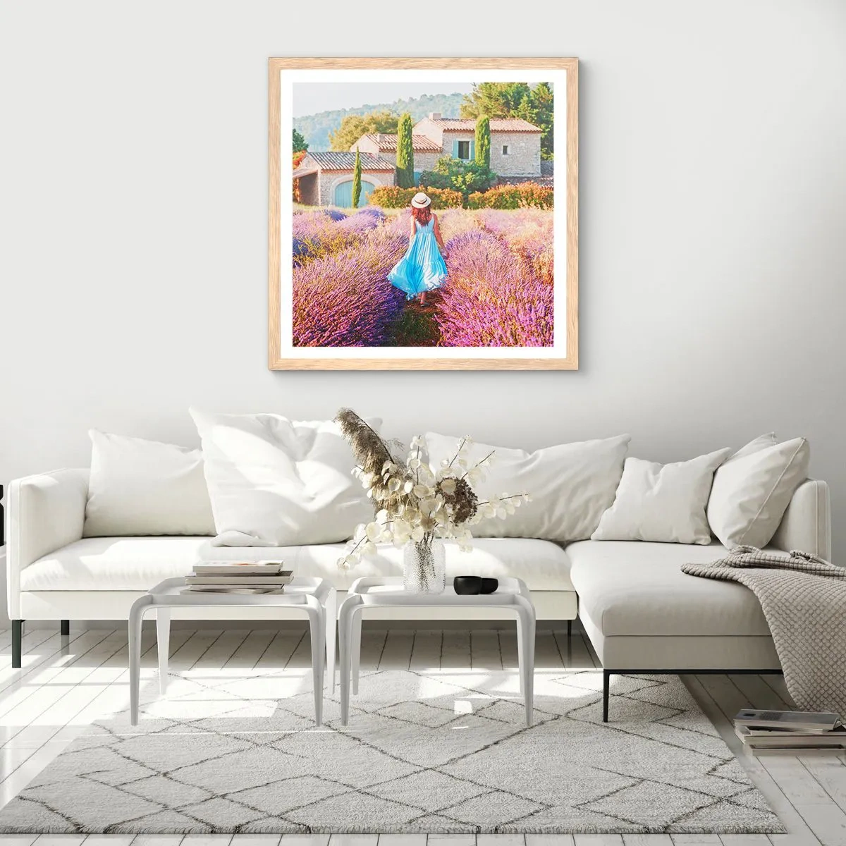 Een poster in een licht eiken lijst - Lavendel meisje - 50x50 cm