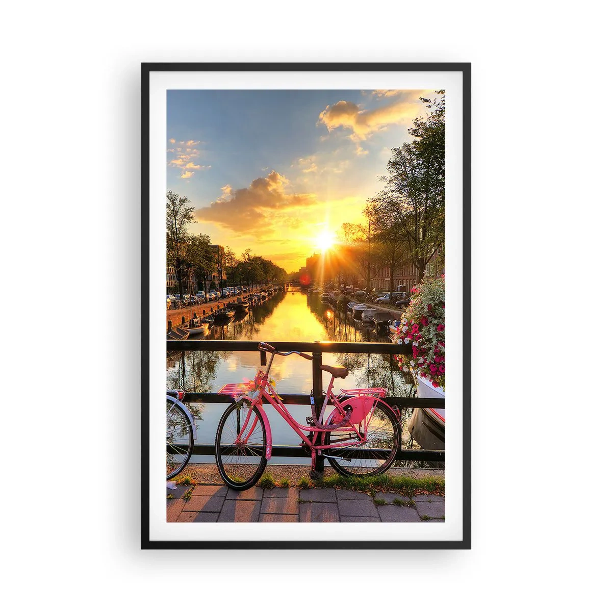 Poster in een zwarte lijst - Lenteochtend in Amsterdam - 61x91 cm