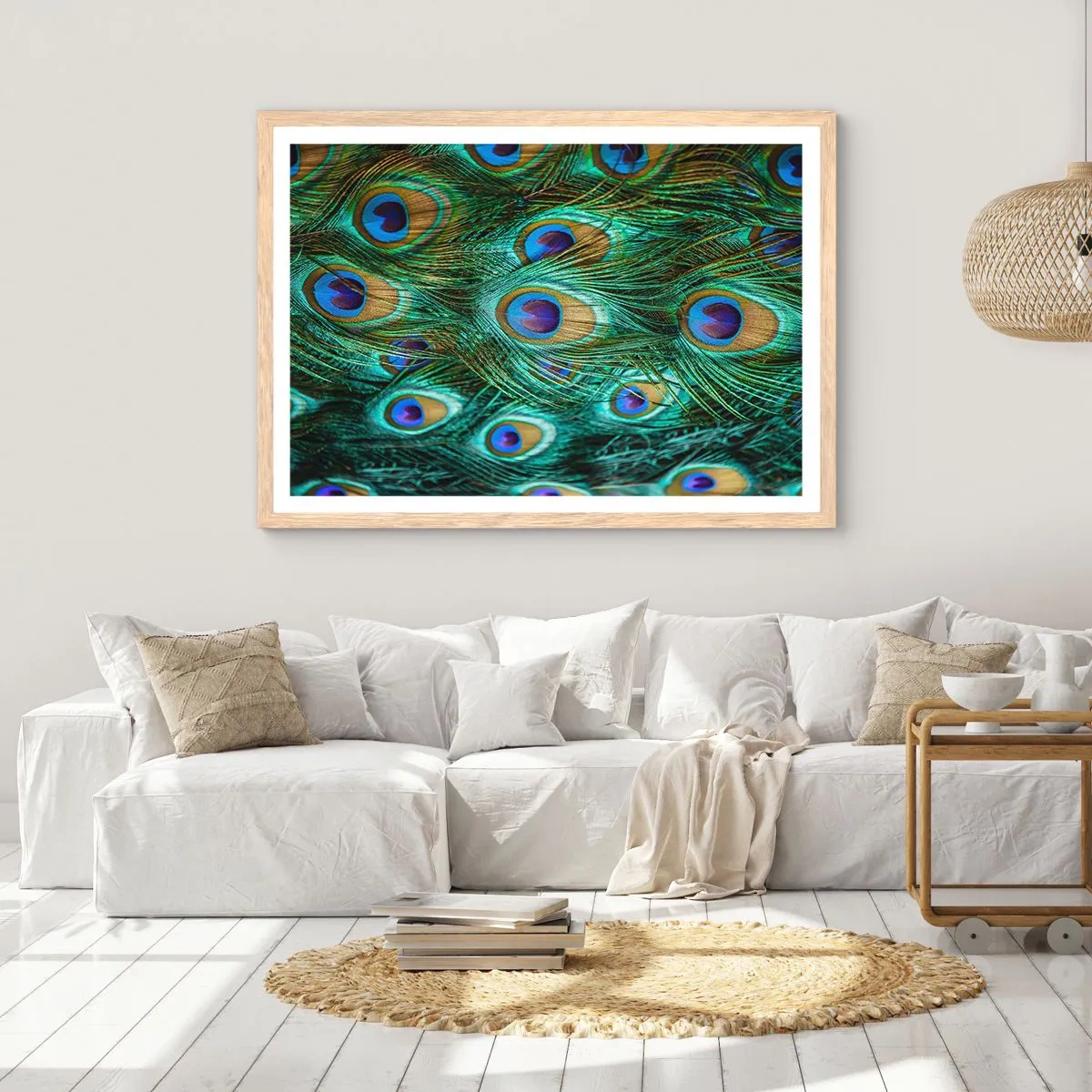 Een poster in een licht eiken lijst - Een pauwenooglook - 70x50 cm