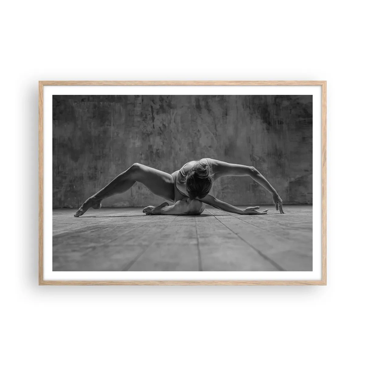 Een poster in een licht eiken lijst - Symmetrie gevonden - 100x70 cm