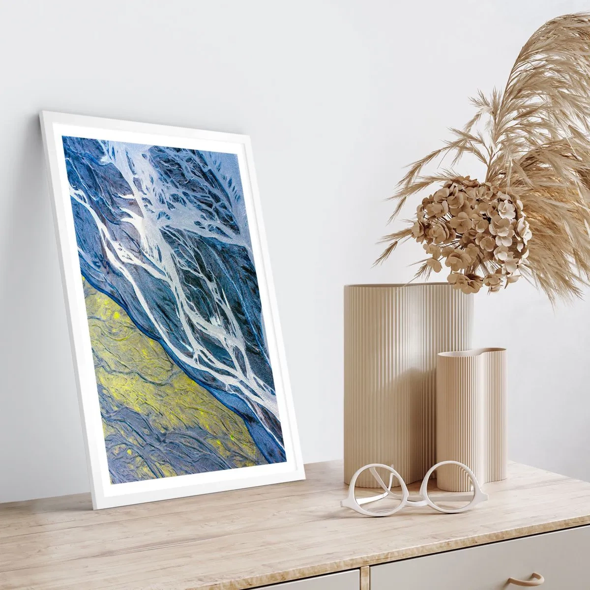 Poster in een witte lijst - Rotstekeningen van de natuur - 61x91 cm