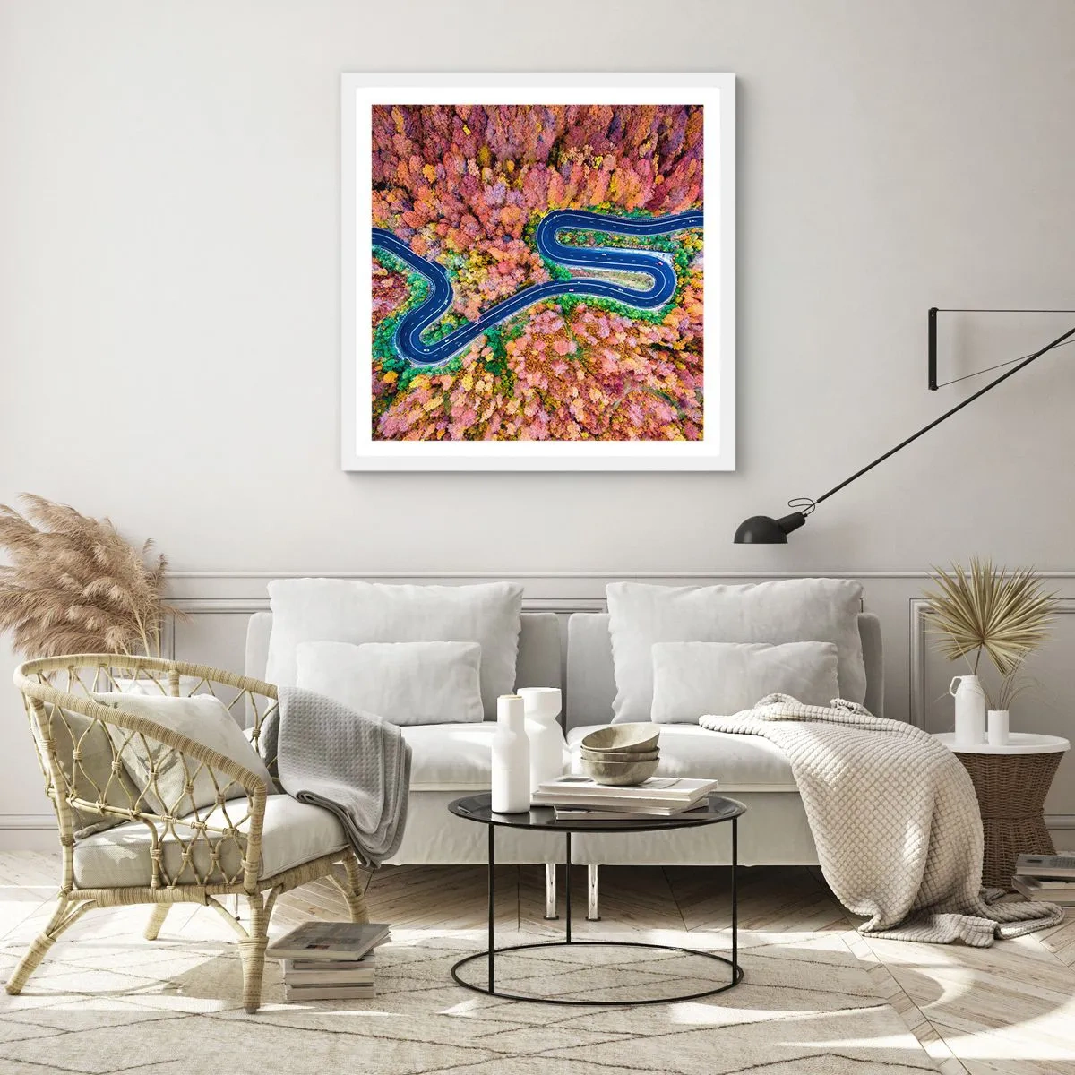 Poster in een witte lijst - Een kronkelende weg door het bos - 60x60 cm