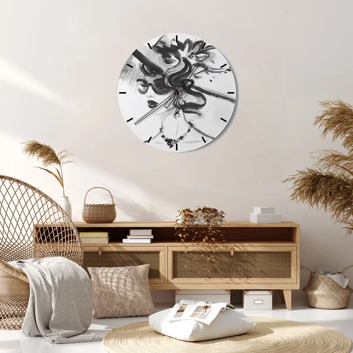 Wandklok - Klok - Zwart-witschets van een elegante vrouw met een bril en een hoed. - 30x30cm - Een dame met karakter - Moderne wanddecoratie voor woonkamer, keuken en slaapkamer ARTTOR