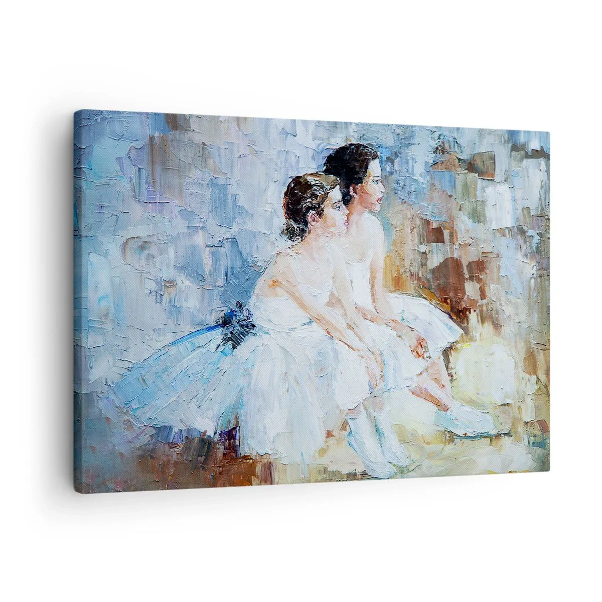Schilderen op canvas - Twee ballerina's in witte outfits ontspannen tegen een pastelkleurige achtergrond. - 70x50cm - Rust van jonge zwanen - Moderne wanddecoratie voor woonkamer en slaapkamer ARTTOR