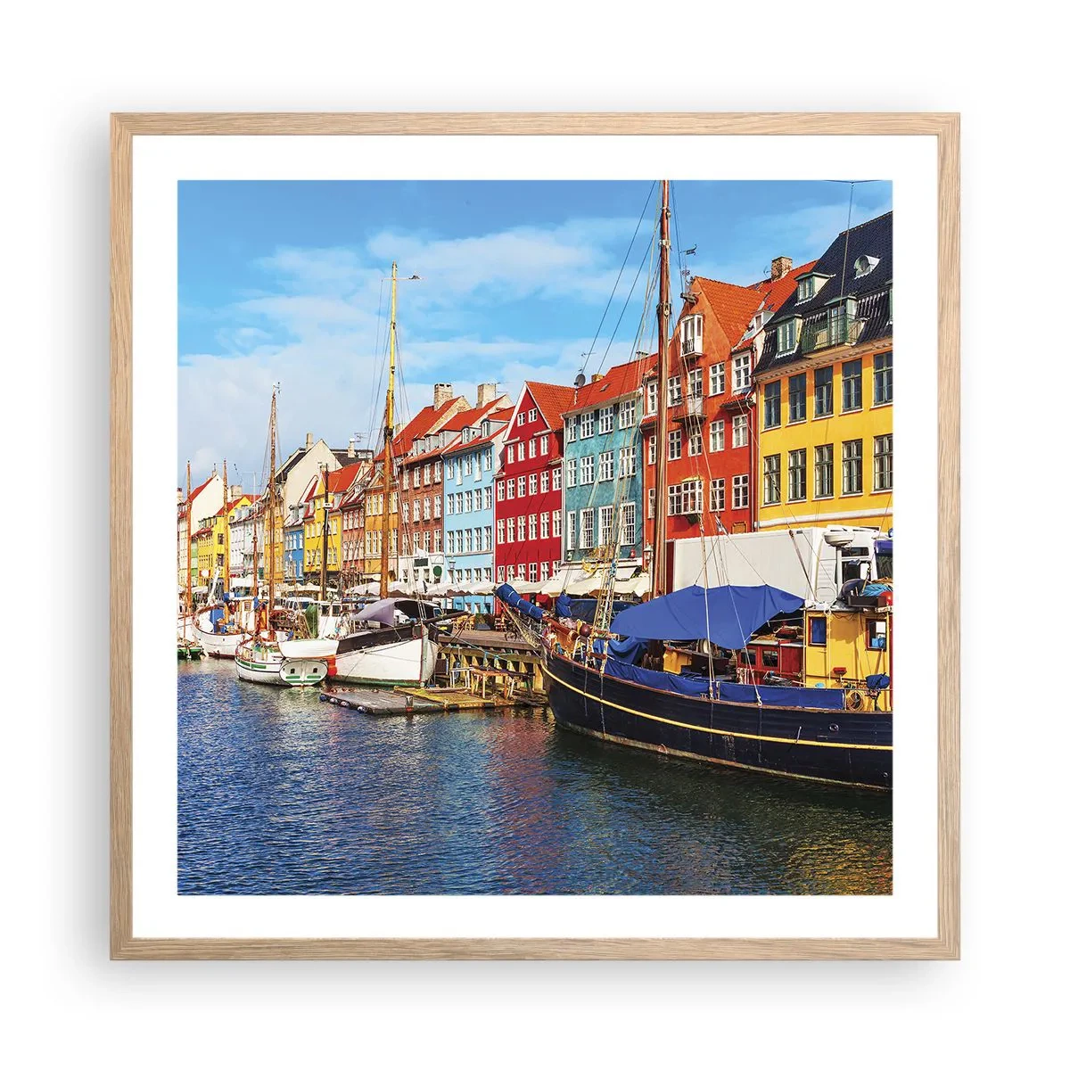 Een poster in een licht eiken lijst - Vrolijke werf - 60x60 cm