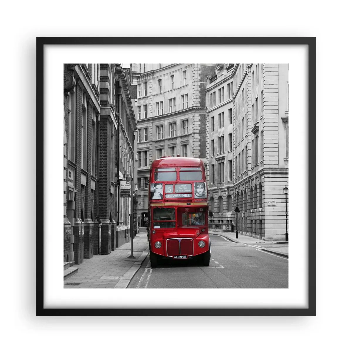 Poster in een zwarte lijst - Het dagelijkse leven hoeft niet grijs te zijn - 50x50 cm