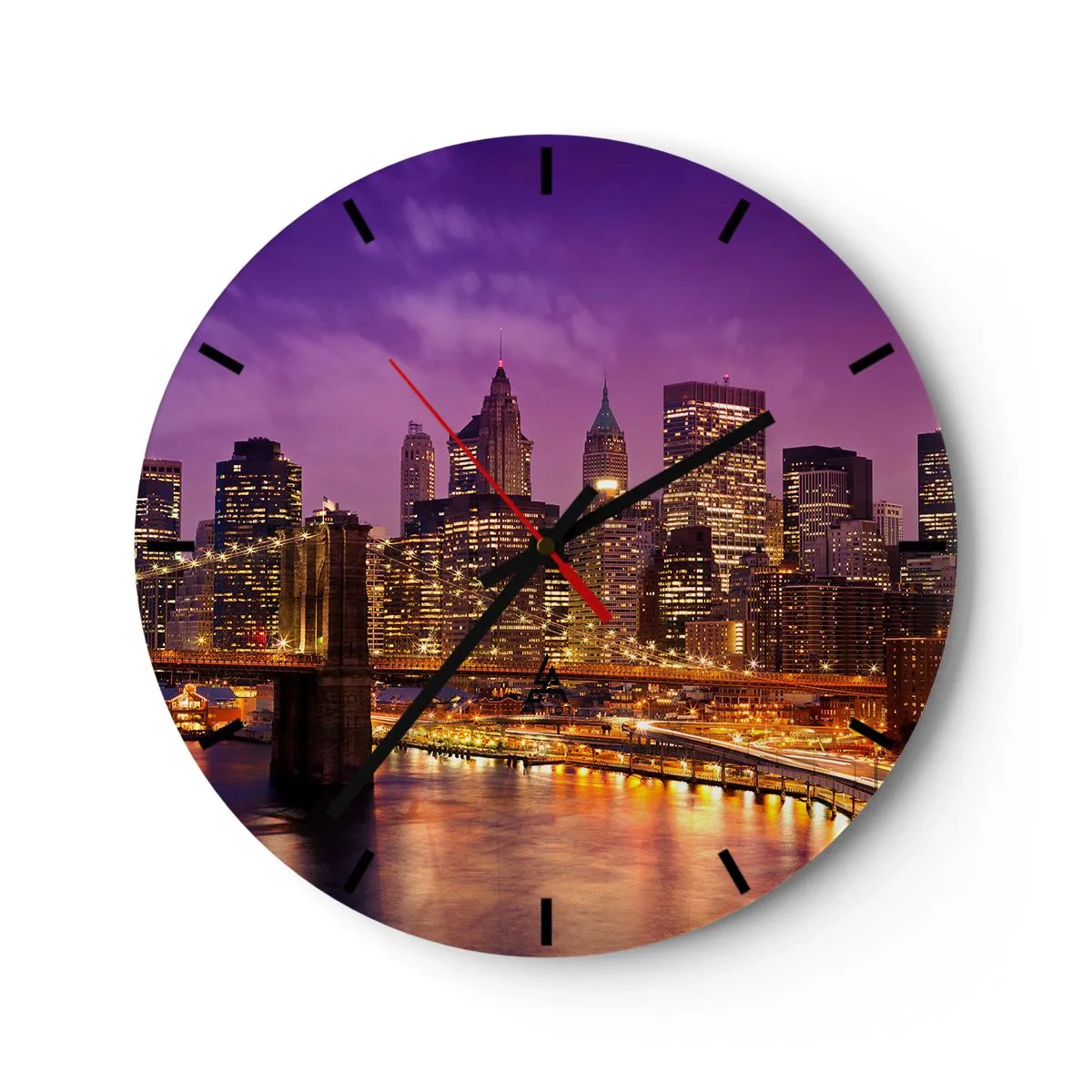 Wandklok - Klok - Panorama van de stad met de brug en de verlichting in het avondlandschap - 30x30cm - Violet-goud Manhattan - Moderne wanddecoratie voor woonkamer, keuken en slaapkamer ARTTOR