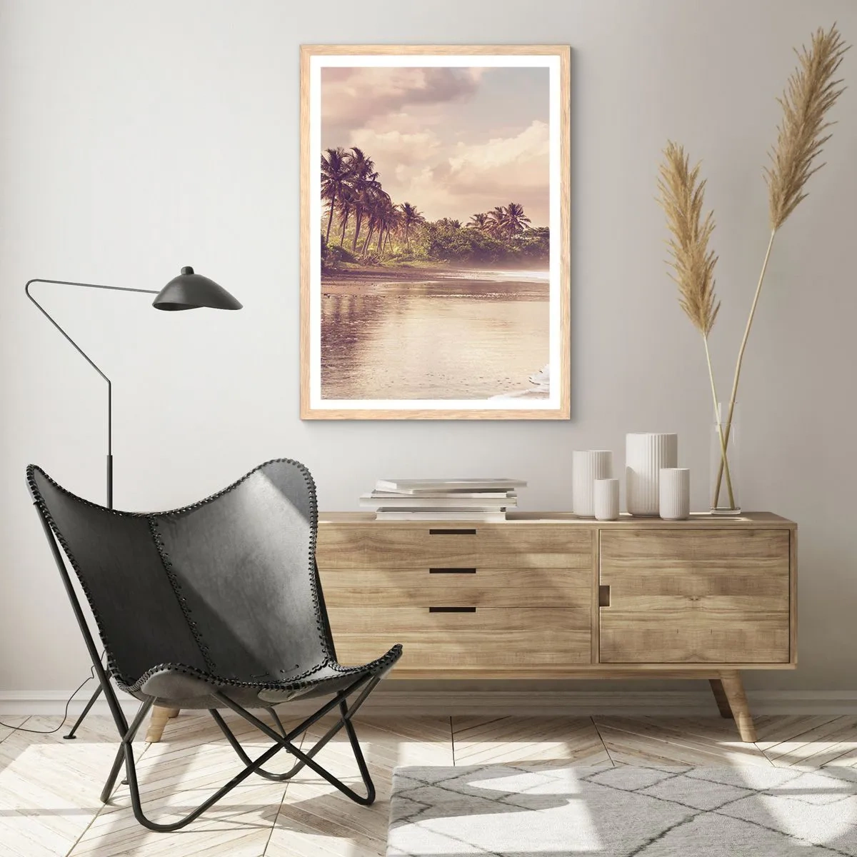 Een poster in een licht eiken lijst - De streling van de golven - 70x100 cm