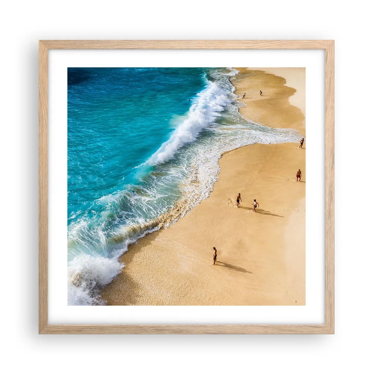 Een poster in een licht eiken lijst - En dan de zon, het strand… - 50x50 cm