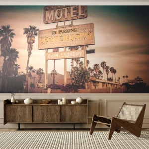 Fotobehang Standard Eco - Oud motel met vintage neonreclame - 100x70cm - Hier staat de tijd stil - Moderne wanddecoratie voor woonkamer en slaapkamer ARTTOR