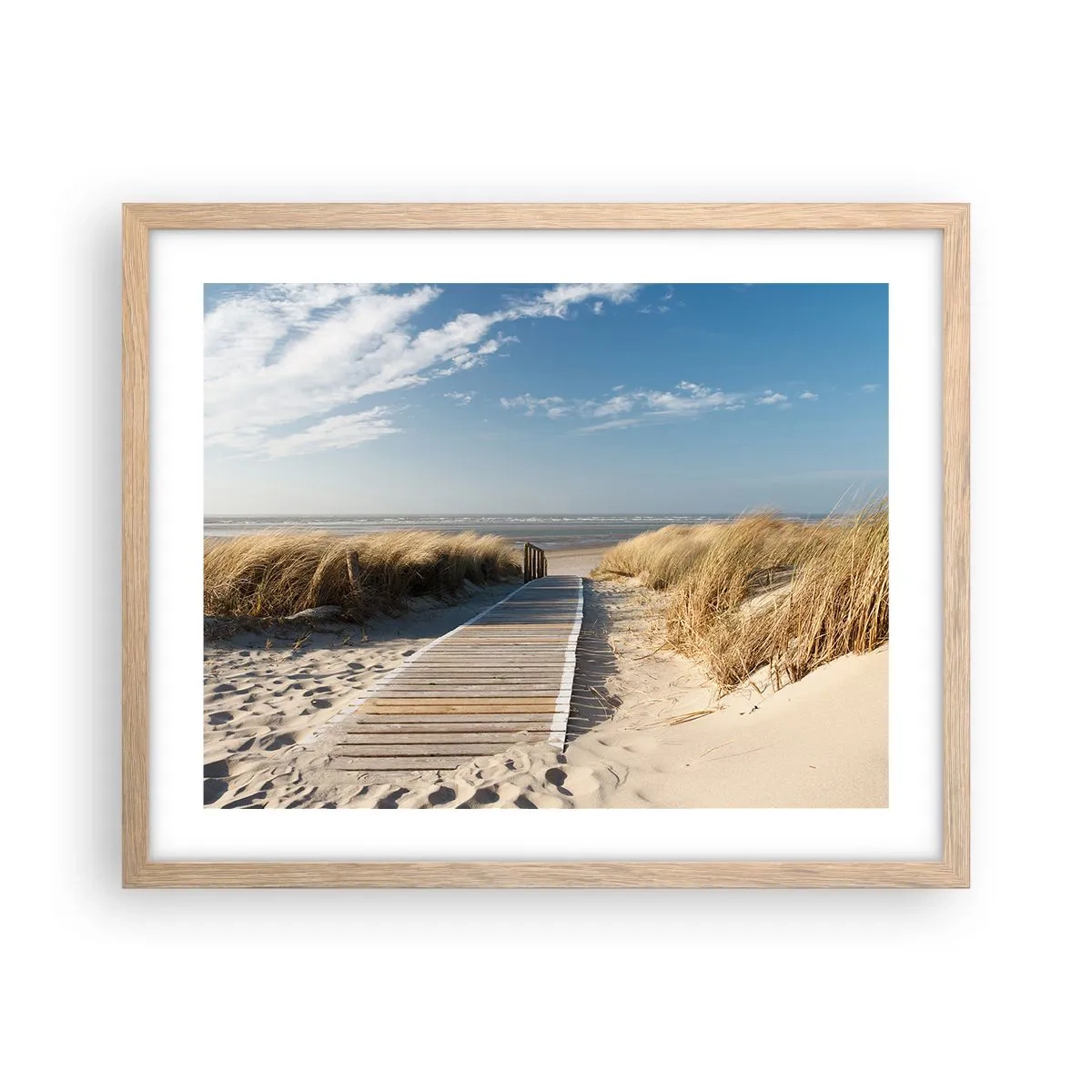 Een poster in een licht eiken lijst - Achter het duin, in het ruisen van gras - 50x40 cm