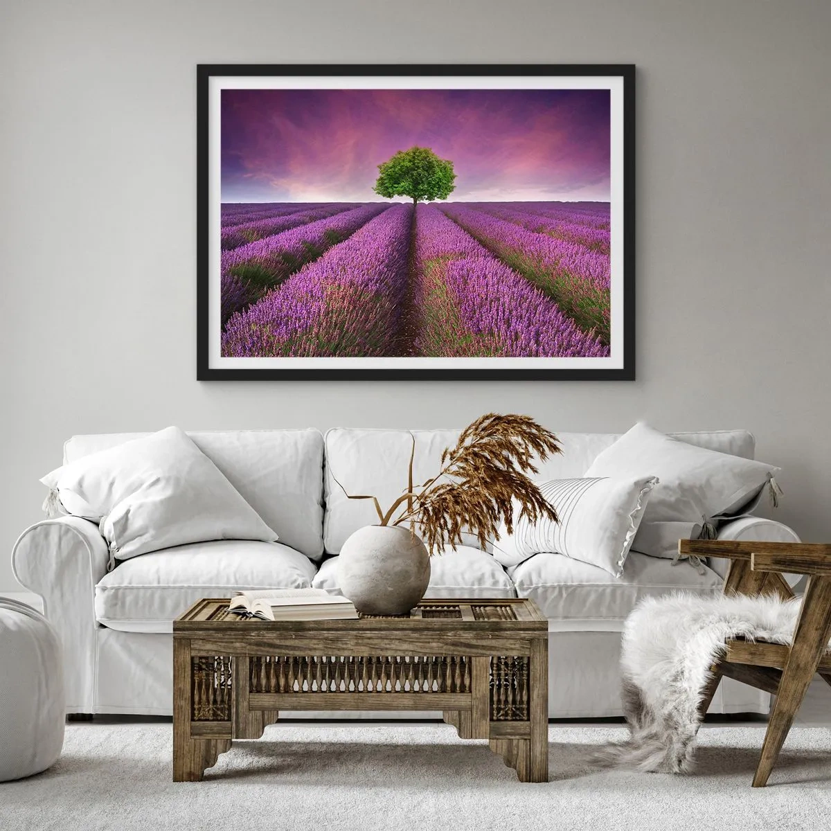 Poster in een zwarte lijst - Op lavendelvelden - 40x30 cm