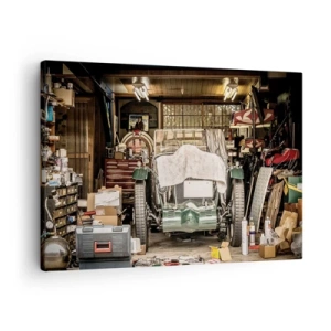 Schilderen op canvas - Een oude auto in een garage, omringd door gereedschap en apparatuur - 70x50cm - Terug naar het verleden - Moderne wanddecoratie voor woonkamer en slaapkamer ARTTOR