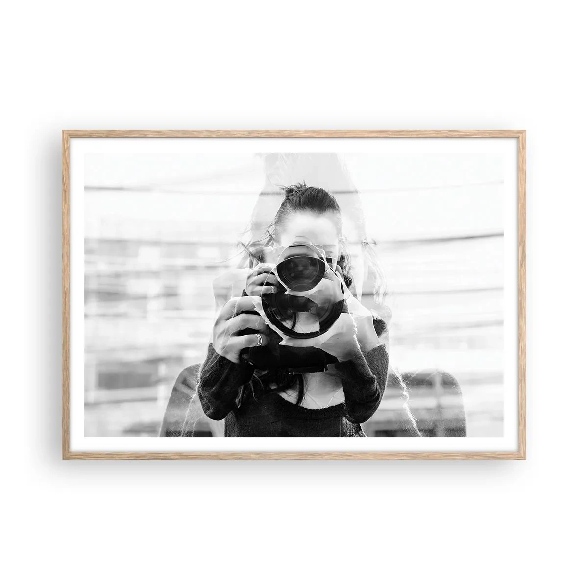 Een poster in een licht eiken lijst - Maker en materiaal - 100x70 cm