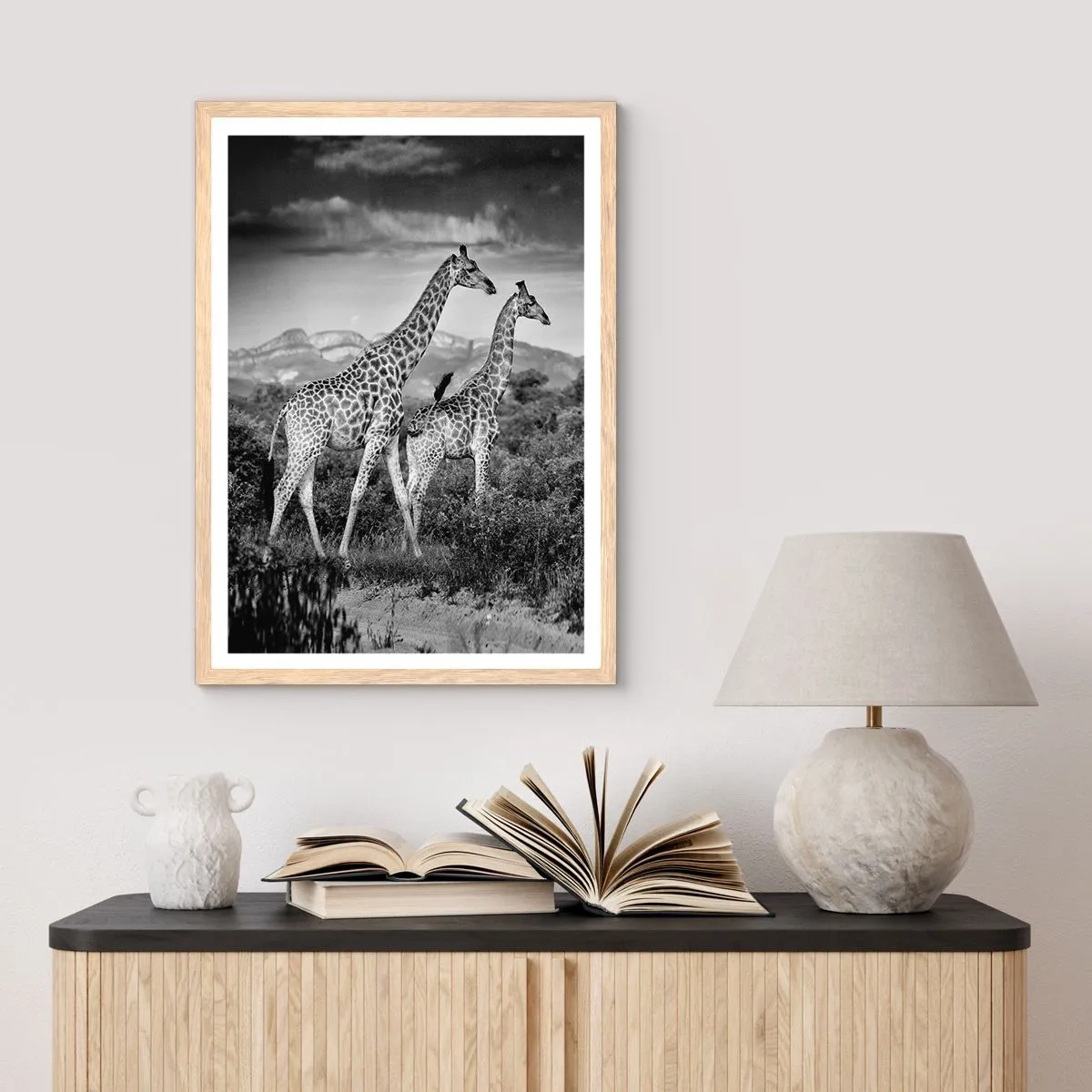 Een poster in een licht eiken lijst - Hoge sferen in Afrika - 50x70 cm