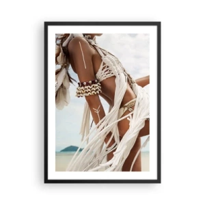 Poster in een zwarte lijst - Vrouw in etnische stijl op het strand - 50x70cm - Een priesteres van de zon - Moderne wanddecoratie voor woonkamer en slaapkamer ARTTOR