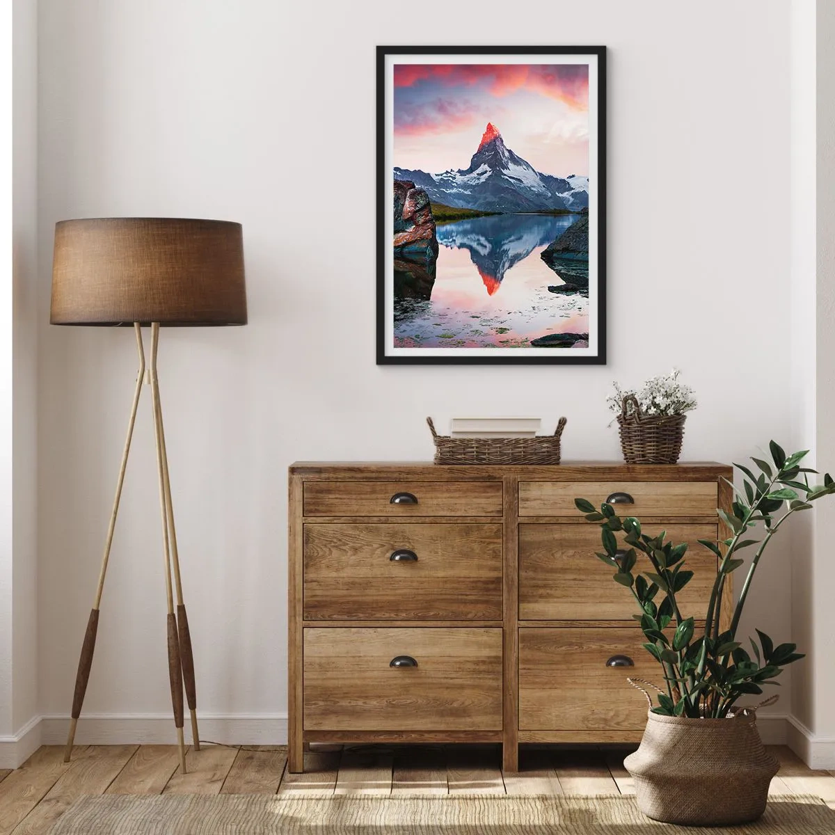 Poster in een zwarte lijst - Een berg weerspiegeld in een meer bij zonsondergang - 50x70cm - Het hart van de bergen is heet - Moderne wanddecoratie voor woonkamer en slaapkamer ARTTOR