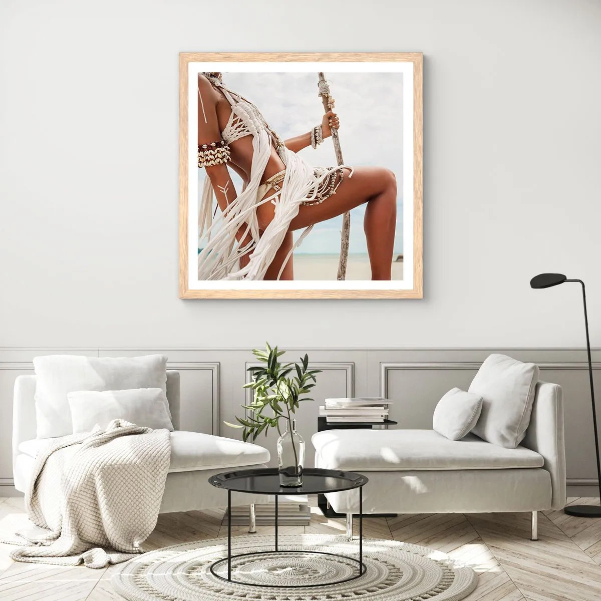 Een poster in een licht eiken lijst - Een priesteres van de zon - 60x60 cm