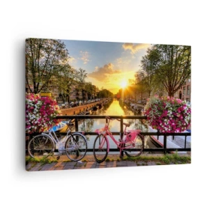 Schilderen op canvas - Fietsen op een brug in de gloed van de ondergaande zon - 70x50cm - Lenteochtend in Amsterdam - Moderne wanddecoratie voor woonkamer en slaapkamer ARTTOR