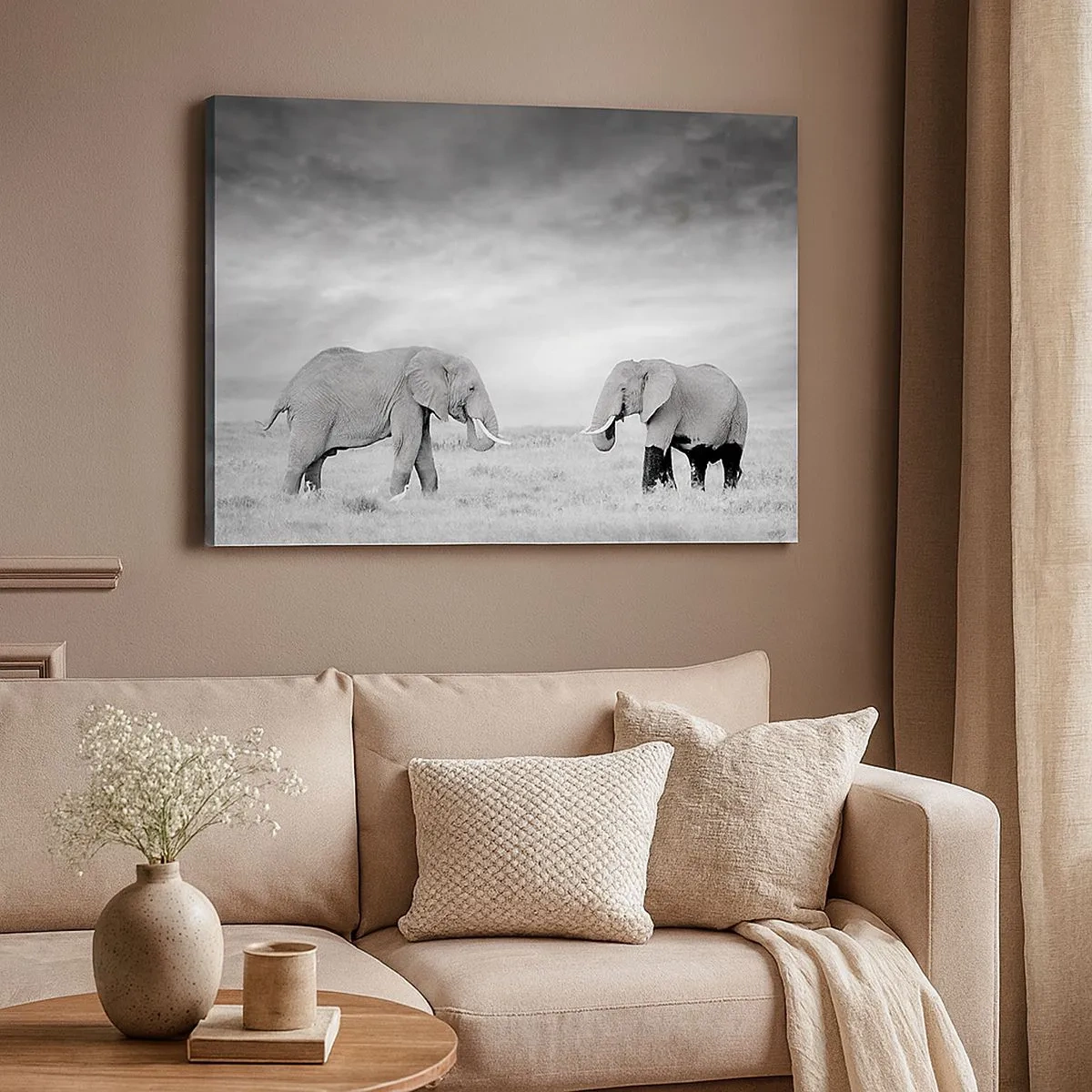 Schilderen op canvas - Twee olifanten tegen de achtergrond van de Afrikaanse savanne - 70x50cm - Grijs is mooi - Moderne wanddecoratie voor woonkamer en slaapkamer ARTTOR