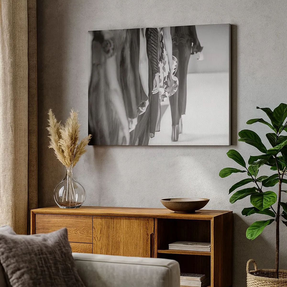 Schilderen op canvas - Een zwart-witscène van een modeshow waarin de details van de jurken en de figuren van de modellen te zien zijn. - 70x50cm - Een stijlvolle optocht - Moderne wanddecoratie voor woonkamer en slaapkamer ARTTOR