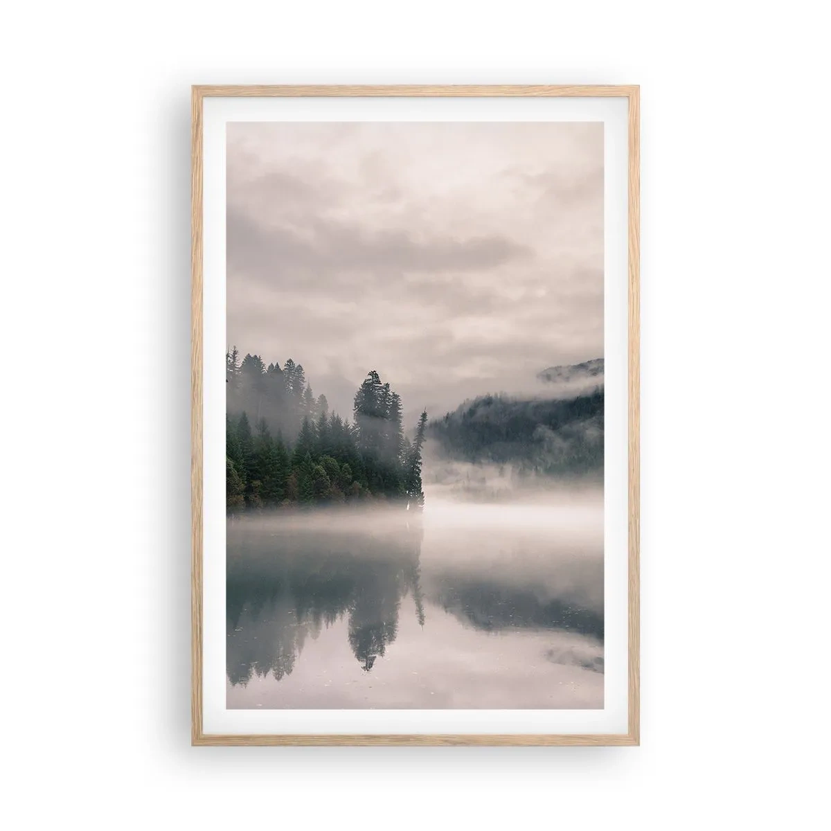 Een poster in een licht eiken lijst - In reflectie, in de mist - 61x91 cm