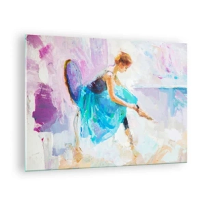 Schilderen op glas - Een ballerina in een blauwe jurk tegen een impressionistische achtergrond - 70x50cm - Onuitsprekelijke gratie, subtiele charme - Moderne wanddecoratie voor woonkamer en slaapkamer ARTTOR