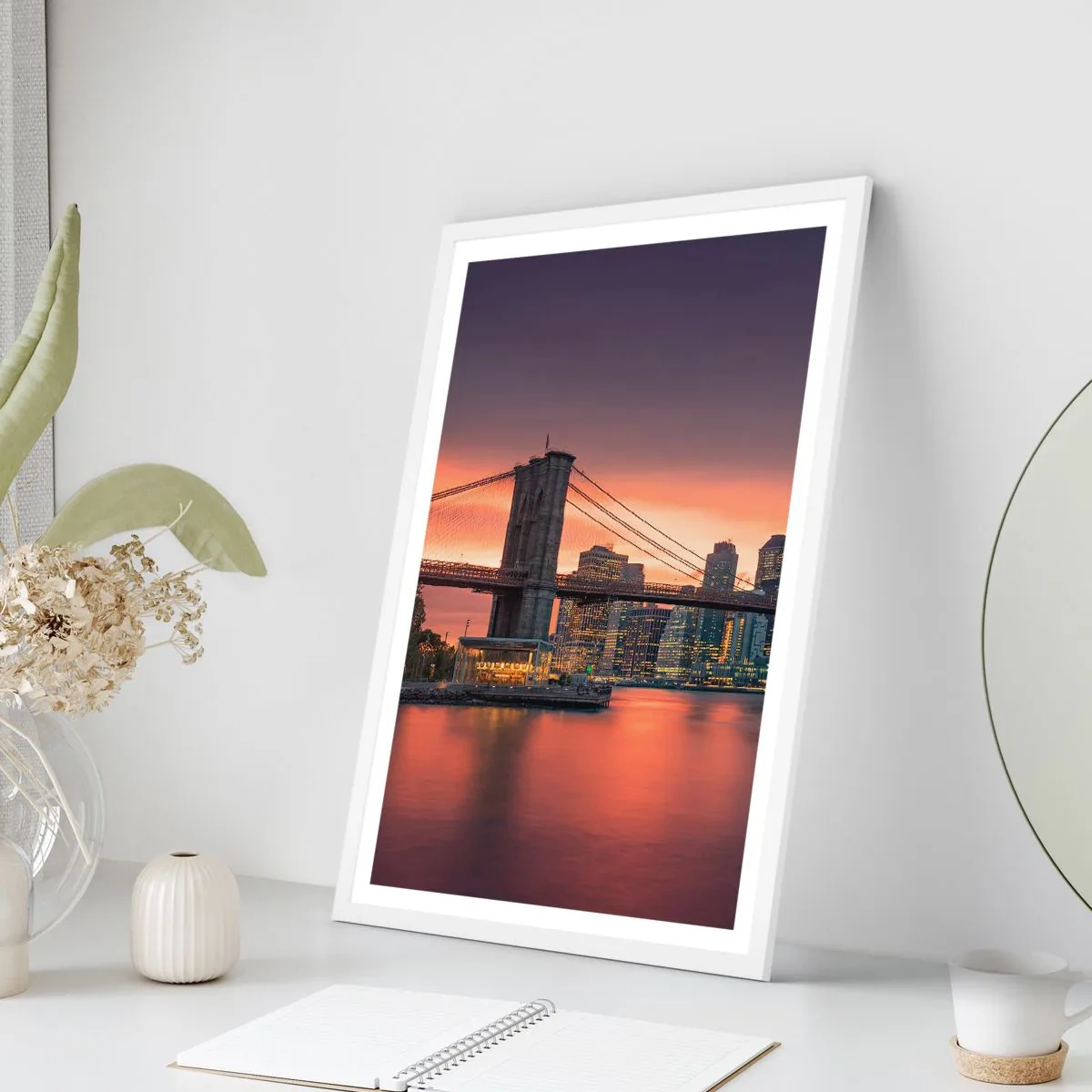 Poster in een witte lijst - Ondergedompeld in lila stilte - 30x40 cm