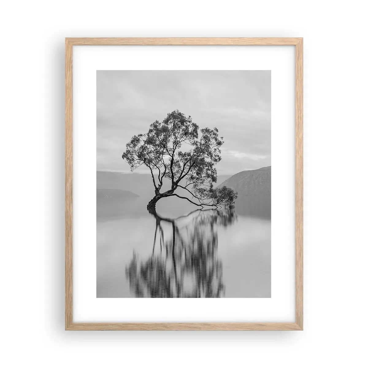 Een poster in een licht eiken lijst - Er is zo'n land - 40x50 cm