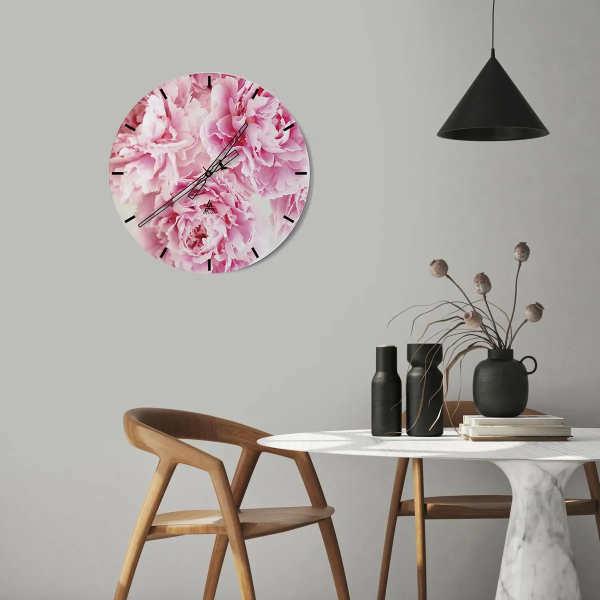 Wandklok - Klok - Roze pioenrozen op een witte achtergrond - 30x30cm - In roze glamour - Moderne wanddecoratie voor woonkamer, keuken en slaapkamer ARTTOR